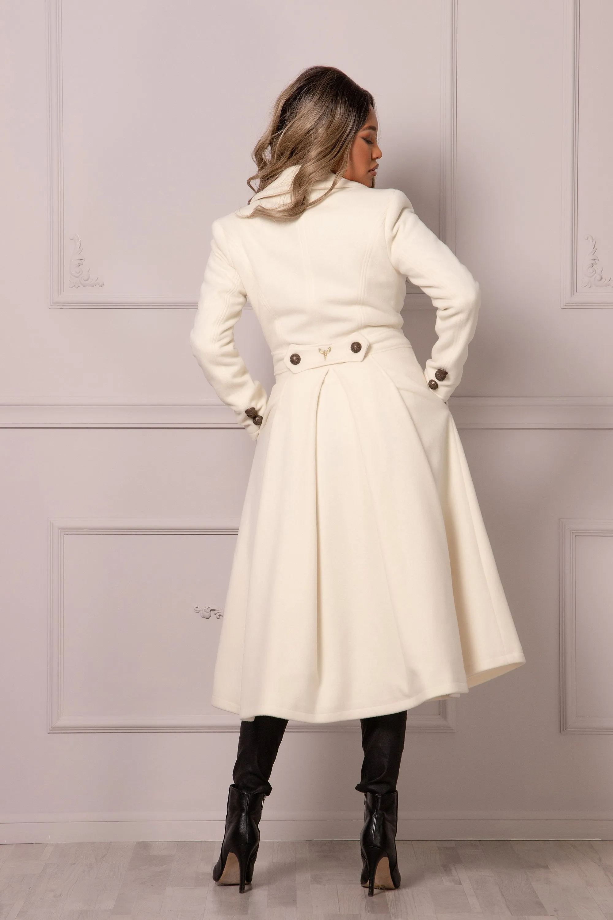 EXTRAVAGANT TRENCH COAT