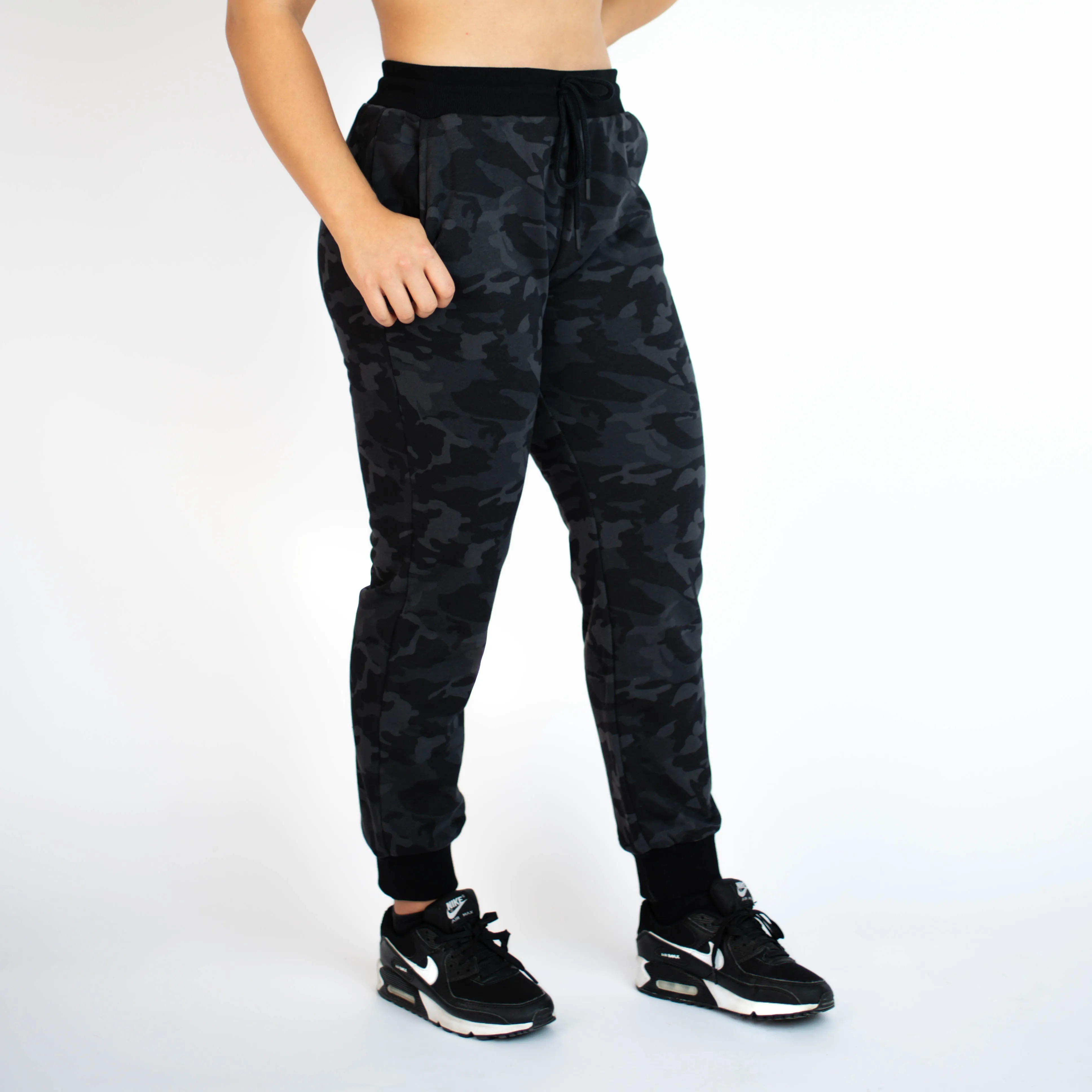 FLEO Just Right Jogger - Black Camo