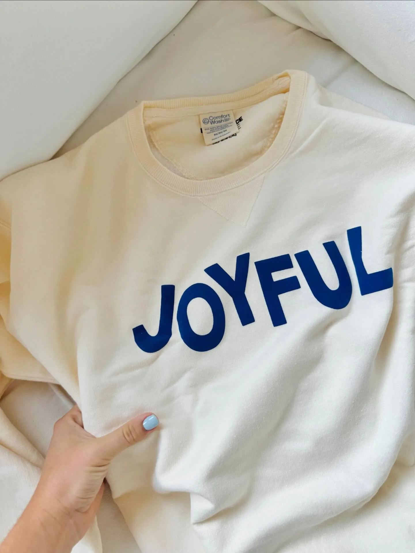 JOYFUL Sweatshirt