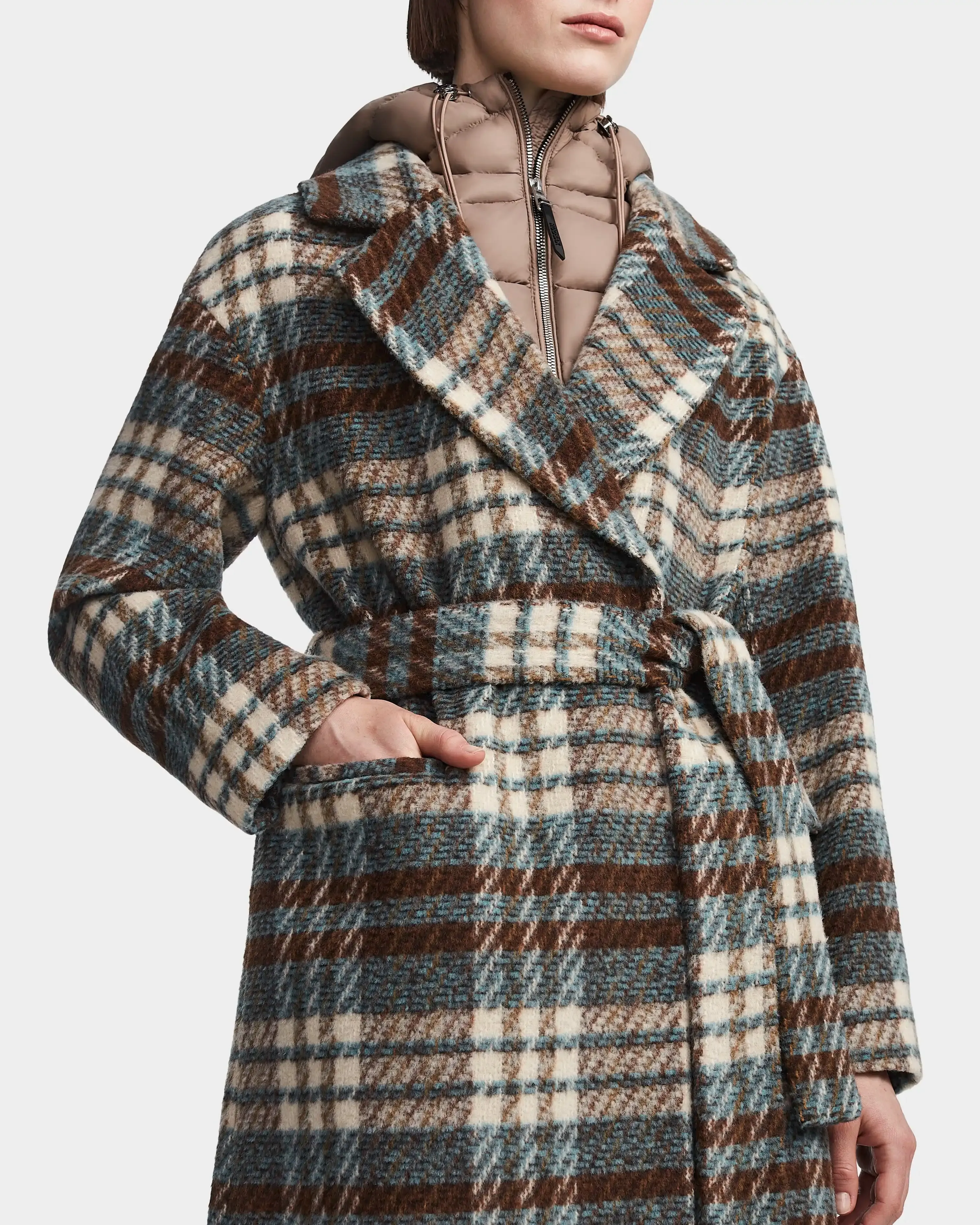 LILA - L123557  PLAID-SAND