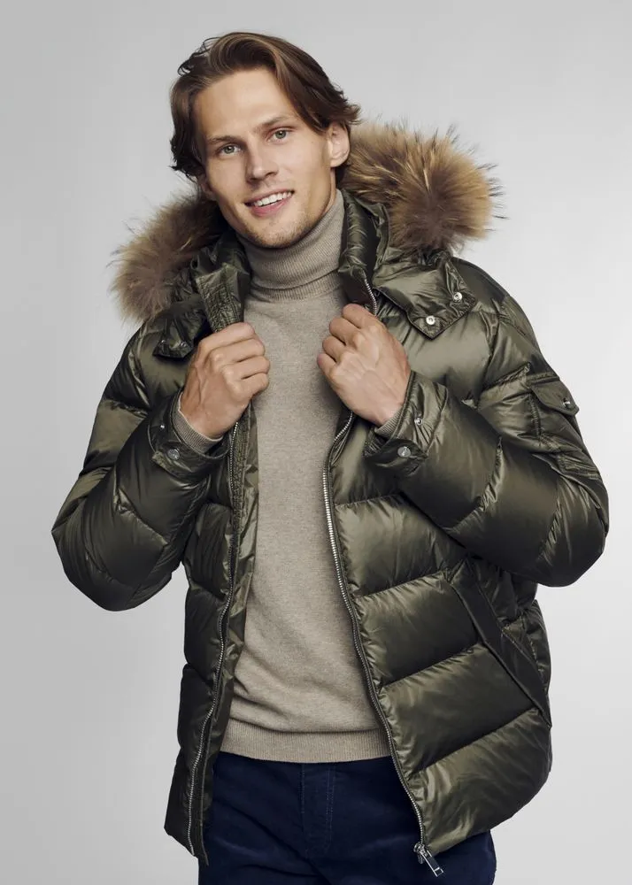 Luxurious look Men's Winter Decant Jacket With Faux Fur Trim