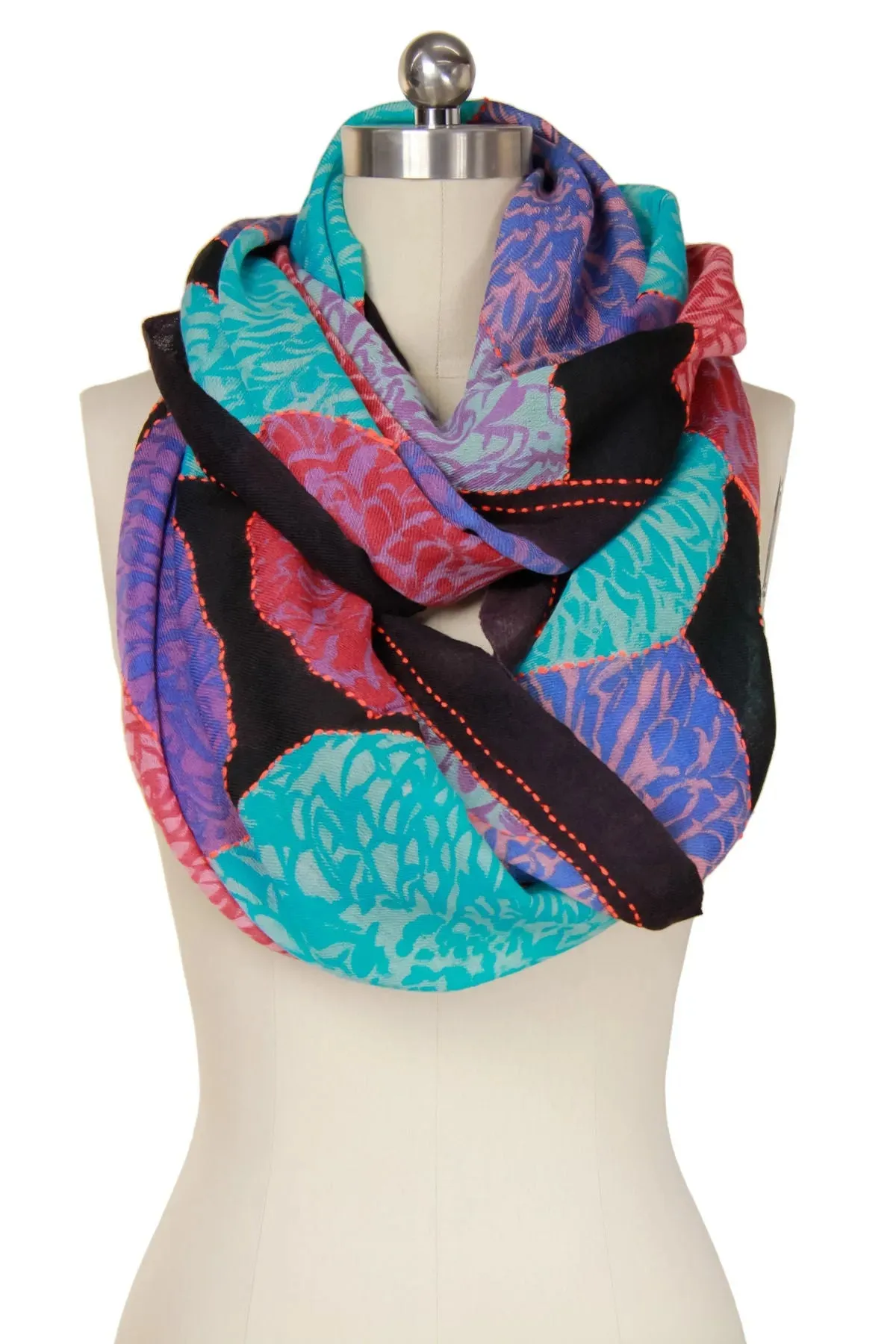 Morado Floral Infinty Scarf