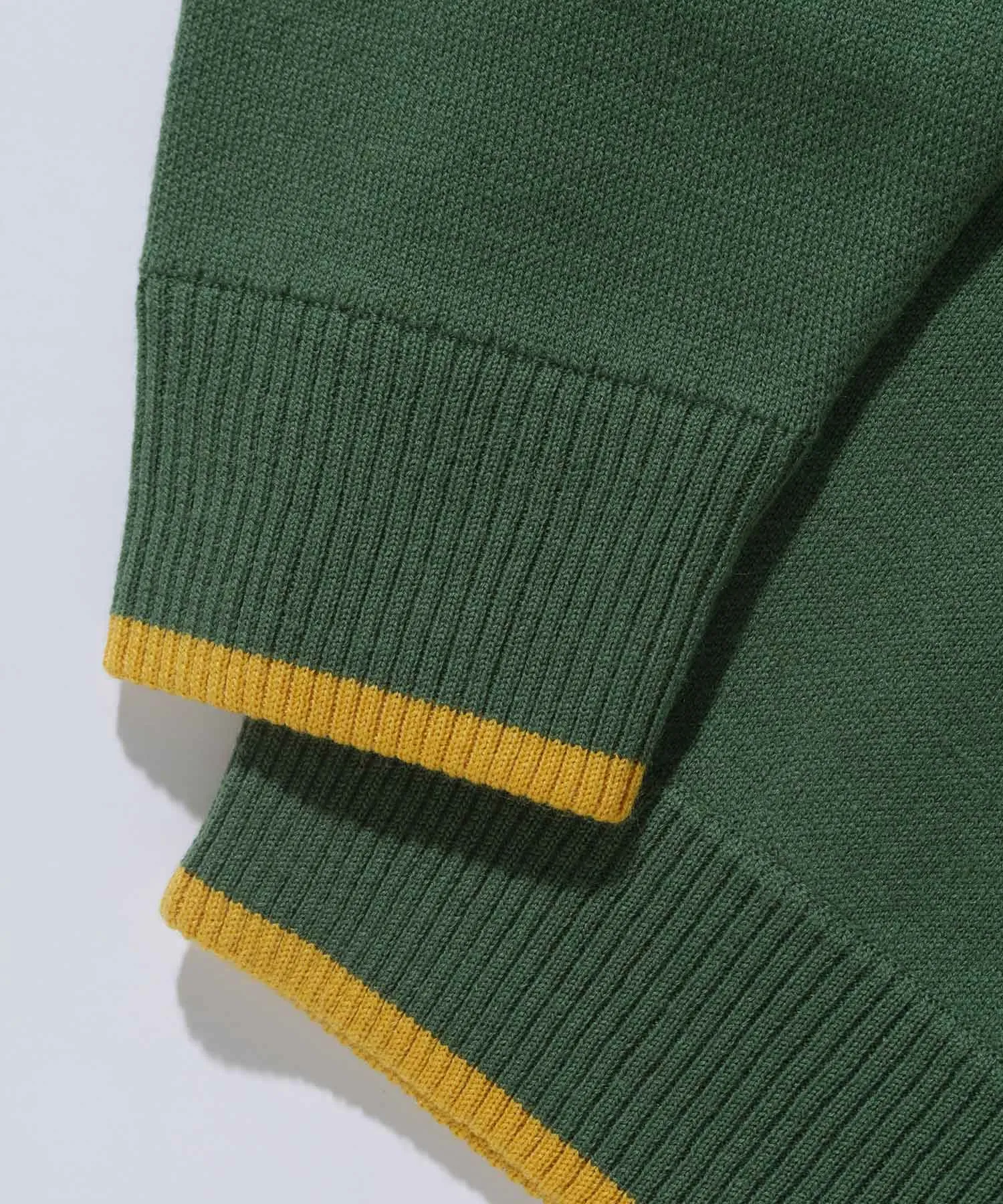 TEAM LOGO KNIT SWEATER